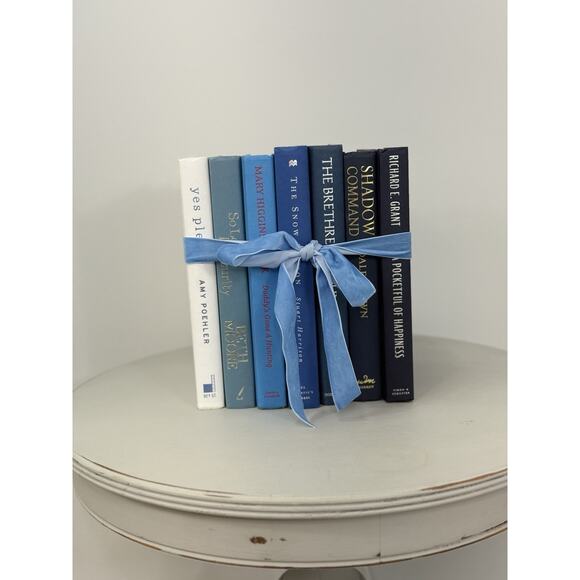 Vintage ombré effect blue Decorative Book collection - Picture 4 of 7